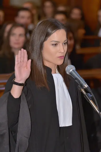 Maître Guilleret, Avocate au Barreau de Lyon, Droit immobilier, Droit de la construction, Droit des assurances, Droit des contrats
